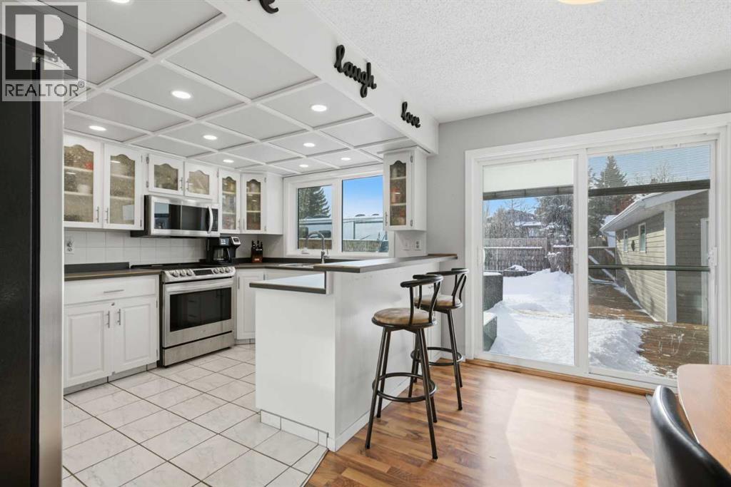 127 Queen Tamara Road Se, Calgary, Alberta  T2J 4E8 - Photo 11 - A2276456