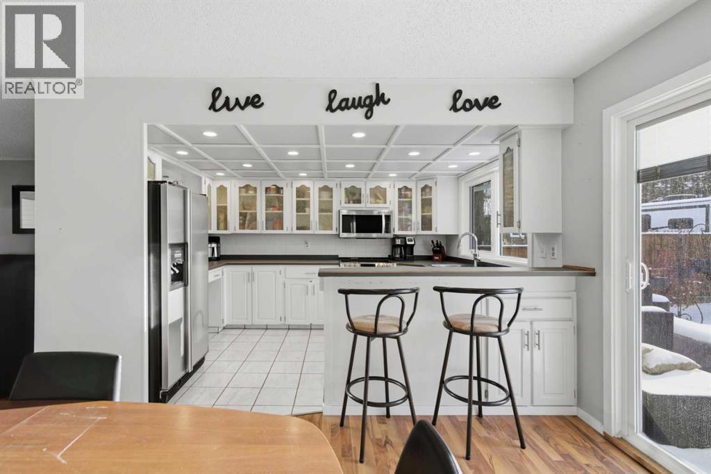 127 Queen Tamara Road Se, Calgary, Alberta  T2J 4E8 - Photo 12 - A2276456