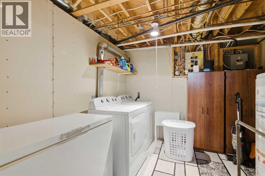 127 Queen Tamara Road Se, Calgary, Alberta  T2J 4E8 - Photo 33 - A2276456