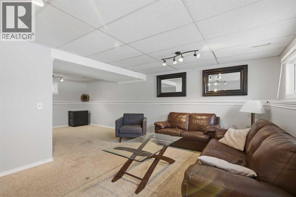 127 Queen Tamara Road Se, Calgary, Alberta  T2J 4E8 - Photo 30 - A2276456