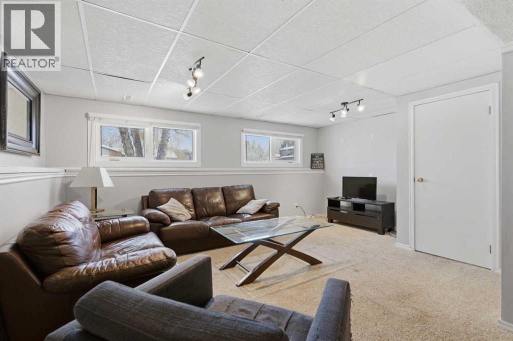 127 Queen Tamara Road Se, Calgary, Alberta  T2J 4E8 - Photo 32 - A2276456