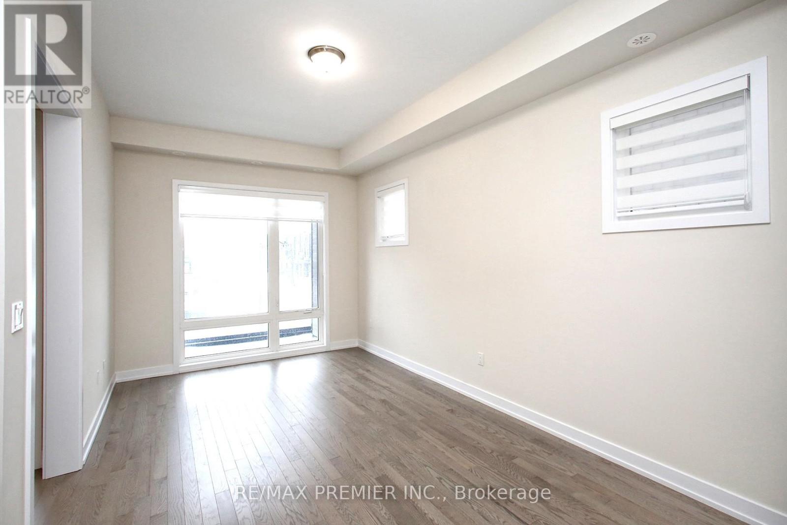 3057 Welsman Gardens, Oakville, Ontario  L6H 7Z2 - Photo 13 - W12658218