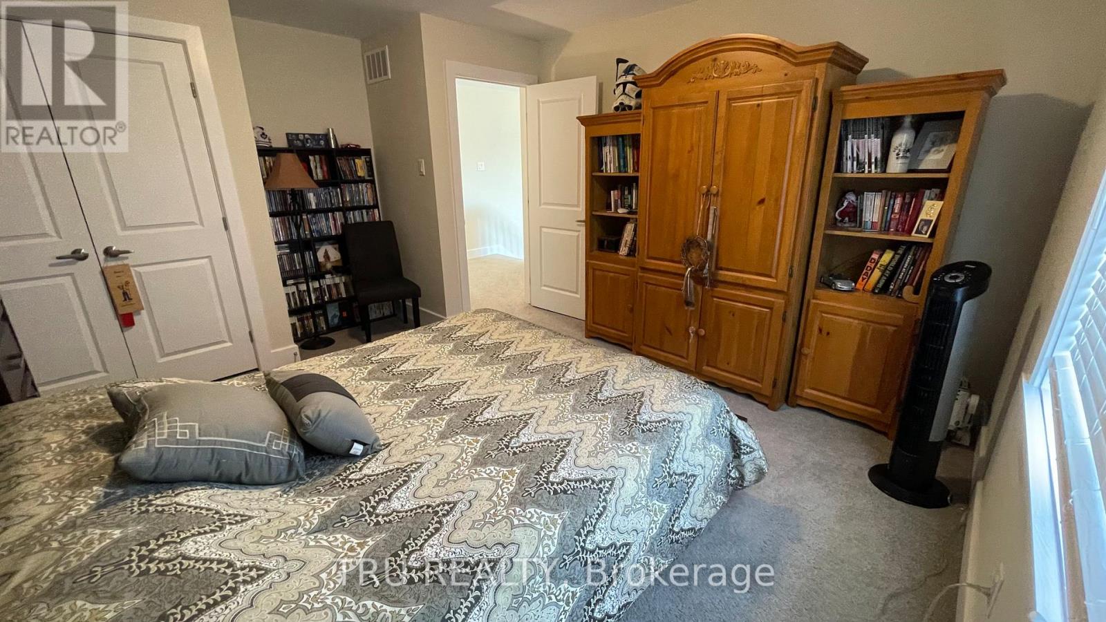 81 Dunlop Road, Carleton Place, Ontario  K7C 0R8 - Photo 13 - X12658236