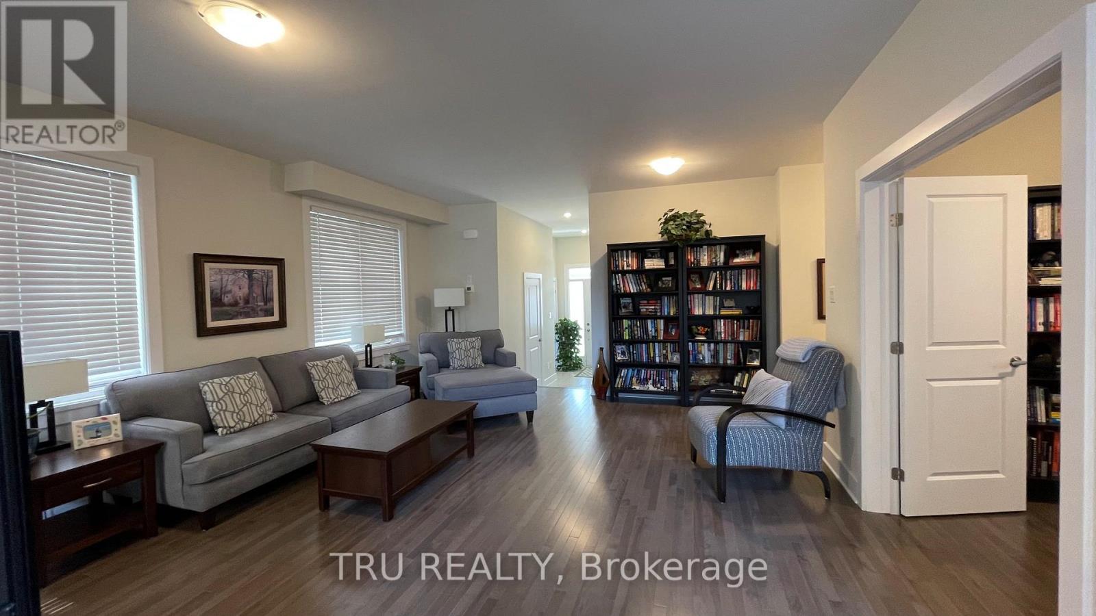 81 Dunlop Road, Carleton Place, Ontario  K7C 0R8 - Photo 5 - X12658236