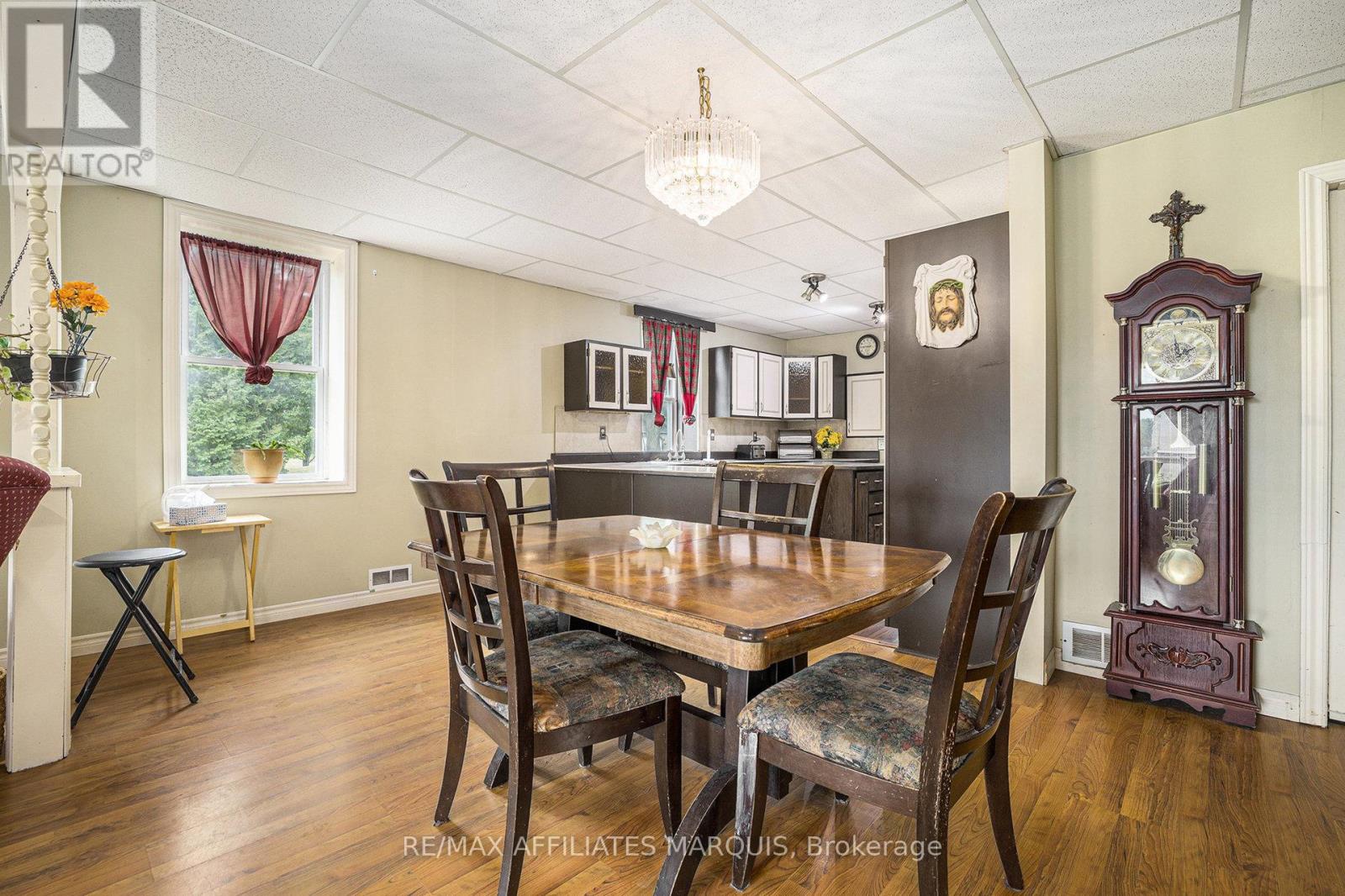 90 Main Street, Merrickville-Wolford, Ontario  K0G 1G0 - Photo 11 - X12658252