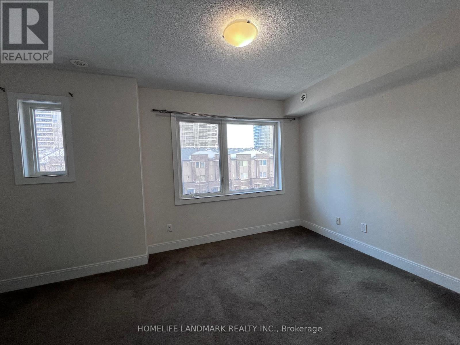 Th47 - 315 Village Green Square W, Toronto, Ontario  M1S 0L2 - Photo 6 - E12614836