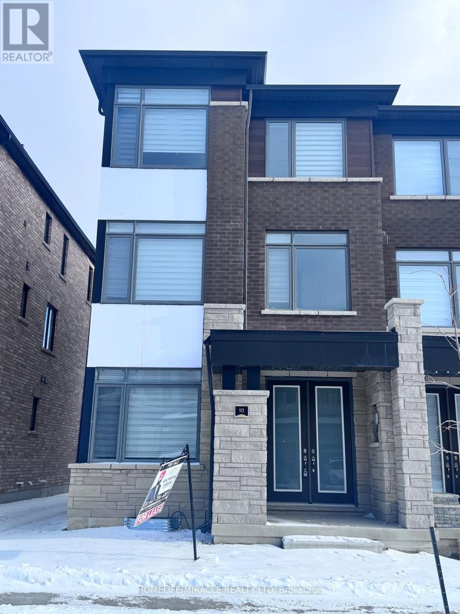 93 Camino Real Drive, Caledon, Ontario  L7C 4M1 - Photo 2 - W12647216