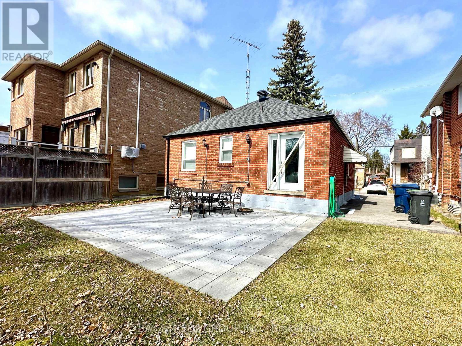 99 Park Home Avenue, Toronto, Ontario  M2N 1W7 - Photo 5 - C12658270