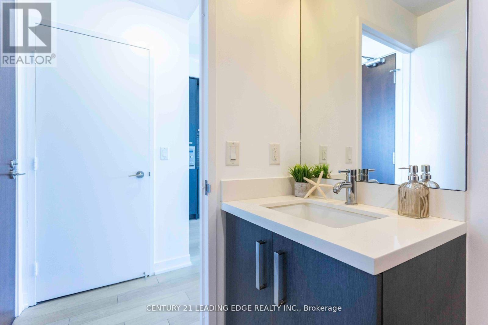 S810 - 120 Bayview Avenue, Toronto, Ontario M5A 0G4 - Photo 16 - C12658290