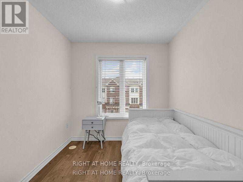 22 Coneflower Crescent, Toronto, Ontario  M2R 0A5 - Photo 12 - C12658304