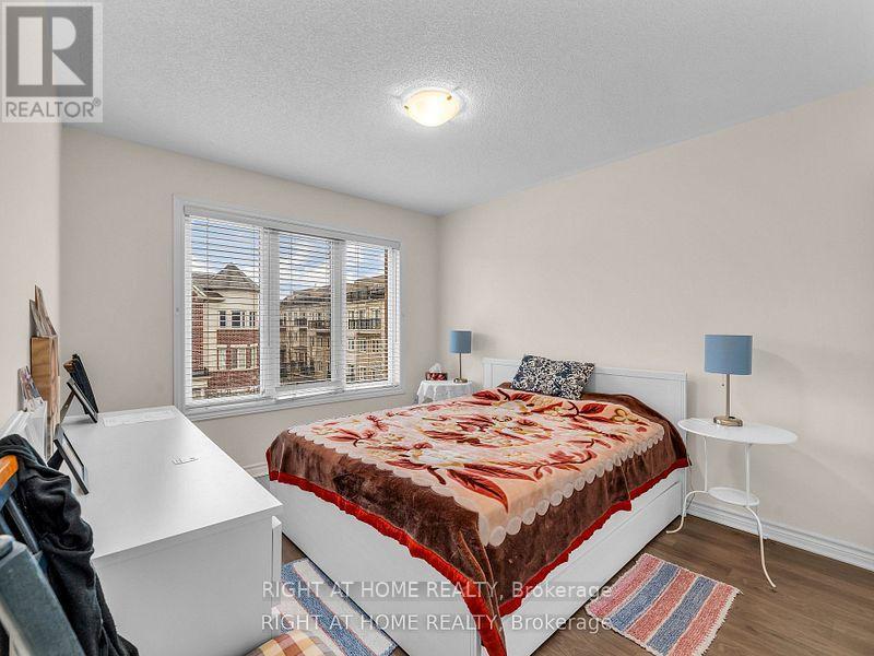 22 Coneflower Crescent, Toronto, Ontario  M2R 0A5 - Photo 13 - C12658304