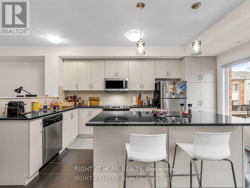 22 Coneflower Crescent, Toronto, Ontario  M2R 0A5 - Photo 7 - C12658304