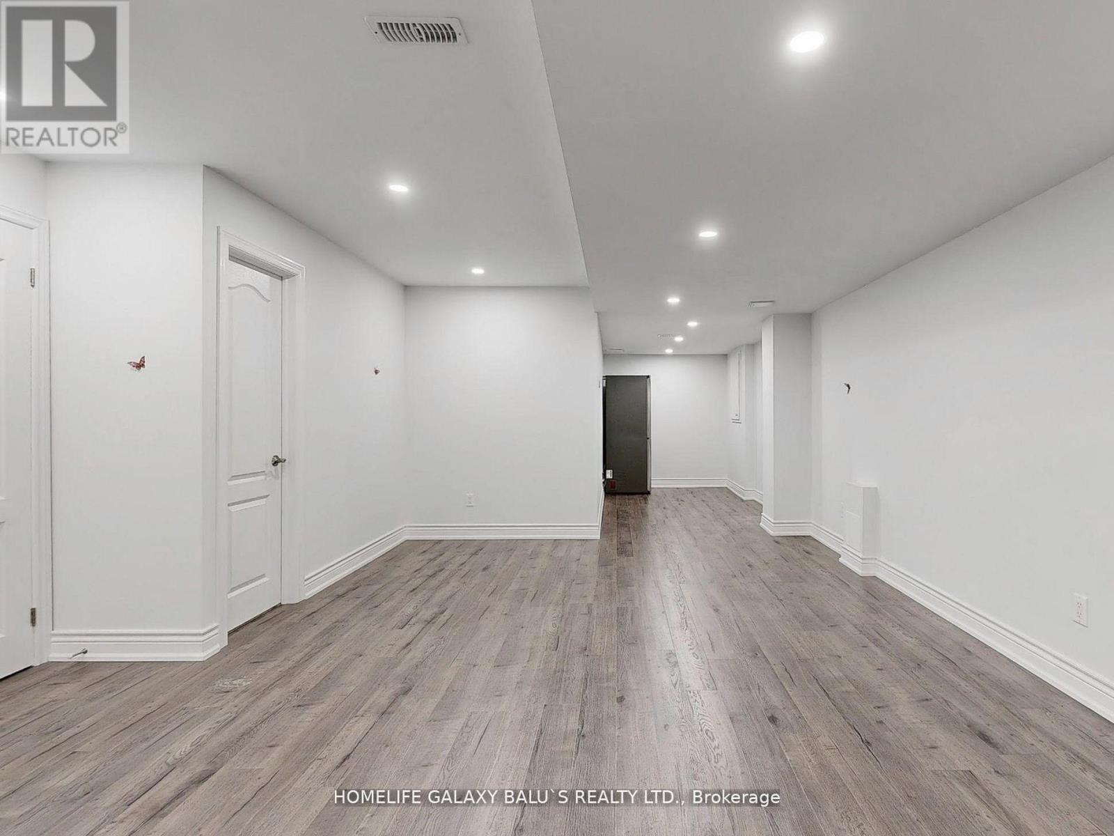 1561 Greenmount Street, Pickering, Ontario  L1X 2J1 - Photo 34 - E12658238