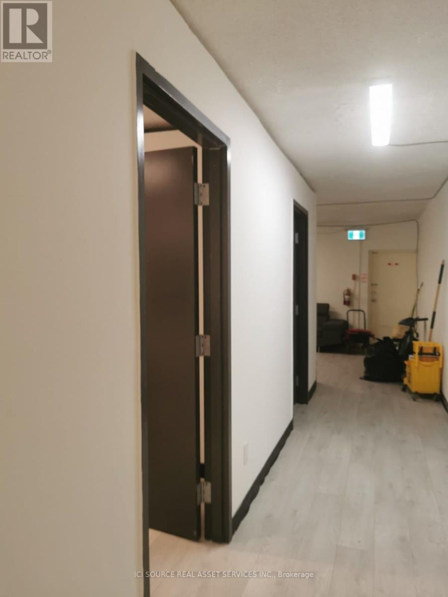 1811 Danforth Avenue, Toronto, Ontario  M4C 1J2 - Photo 6 - E12658266