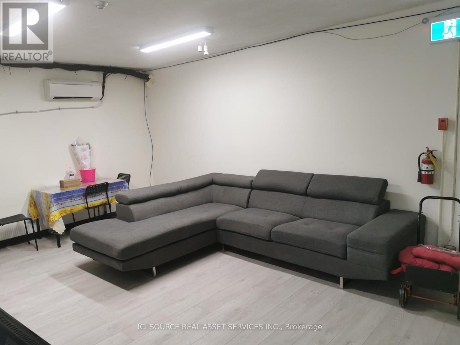 1811 Danforth Avenue, Toronto, Ontario  M4C 1J2 - Photo 8 - E12658266