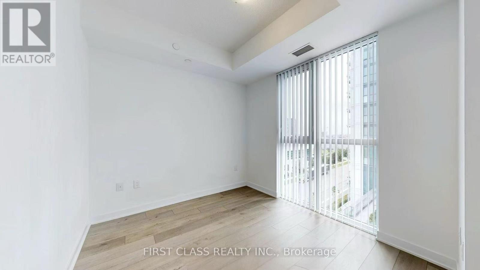 603 - 10 Honeycrisp Crescent, Vaughan, Ontario  L4K 0M7 - Photo 6 - N12658260