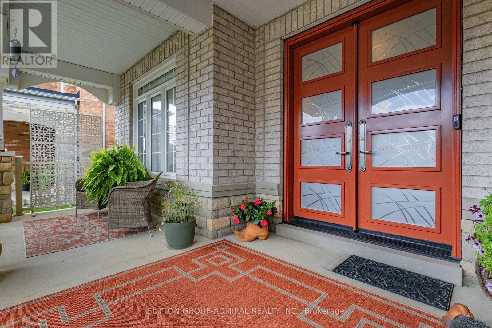 62 Waterton Way, Bradford West Gwillimbury, Ontario  L3Z 0R3 - Photo 5 - N12658264