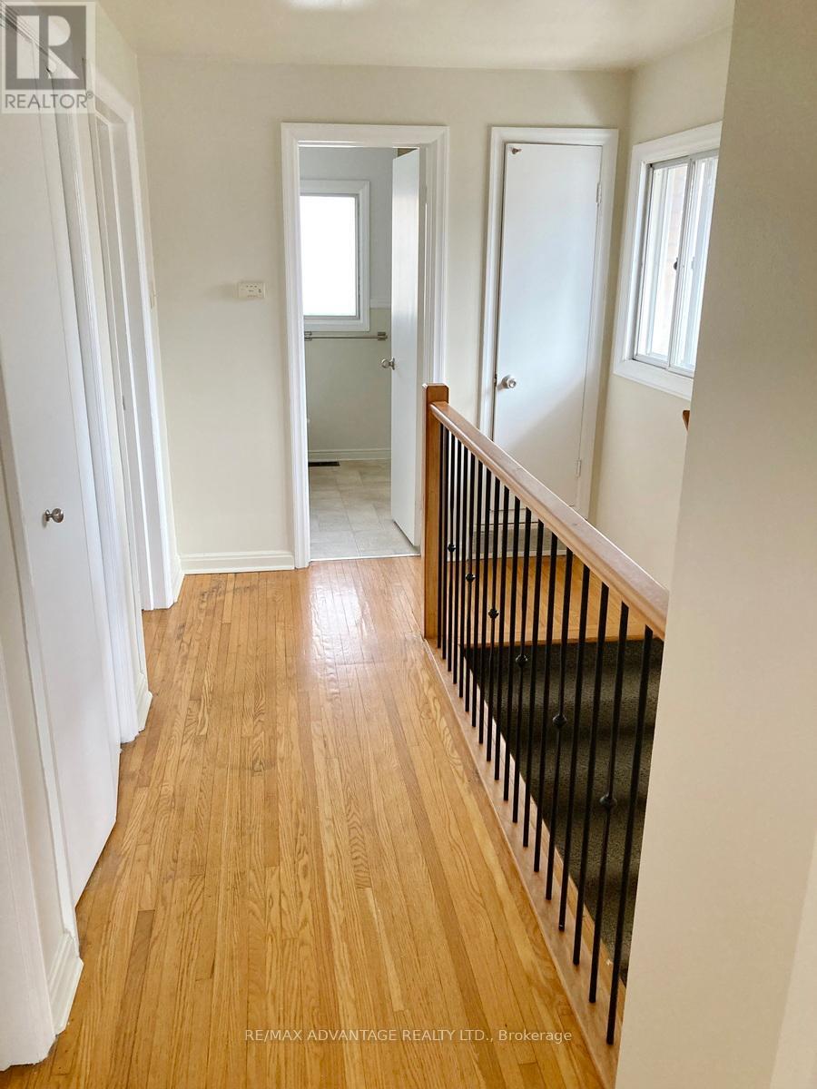 38a & 38b Adare Crescent, London South, Ontario  N6C 2S7 - Photo 10 - X12536370