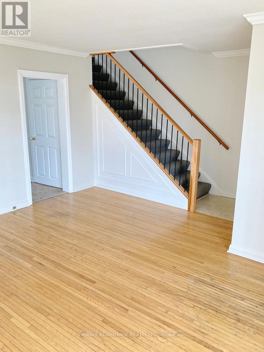 38a & 38b Adare Crescent, London South, Ontario  N6C 2S7 - Photo 12 - X12536370