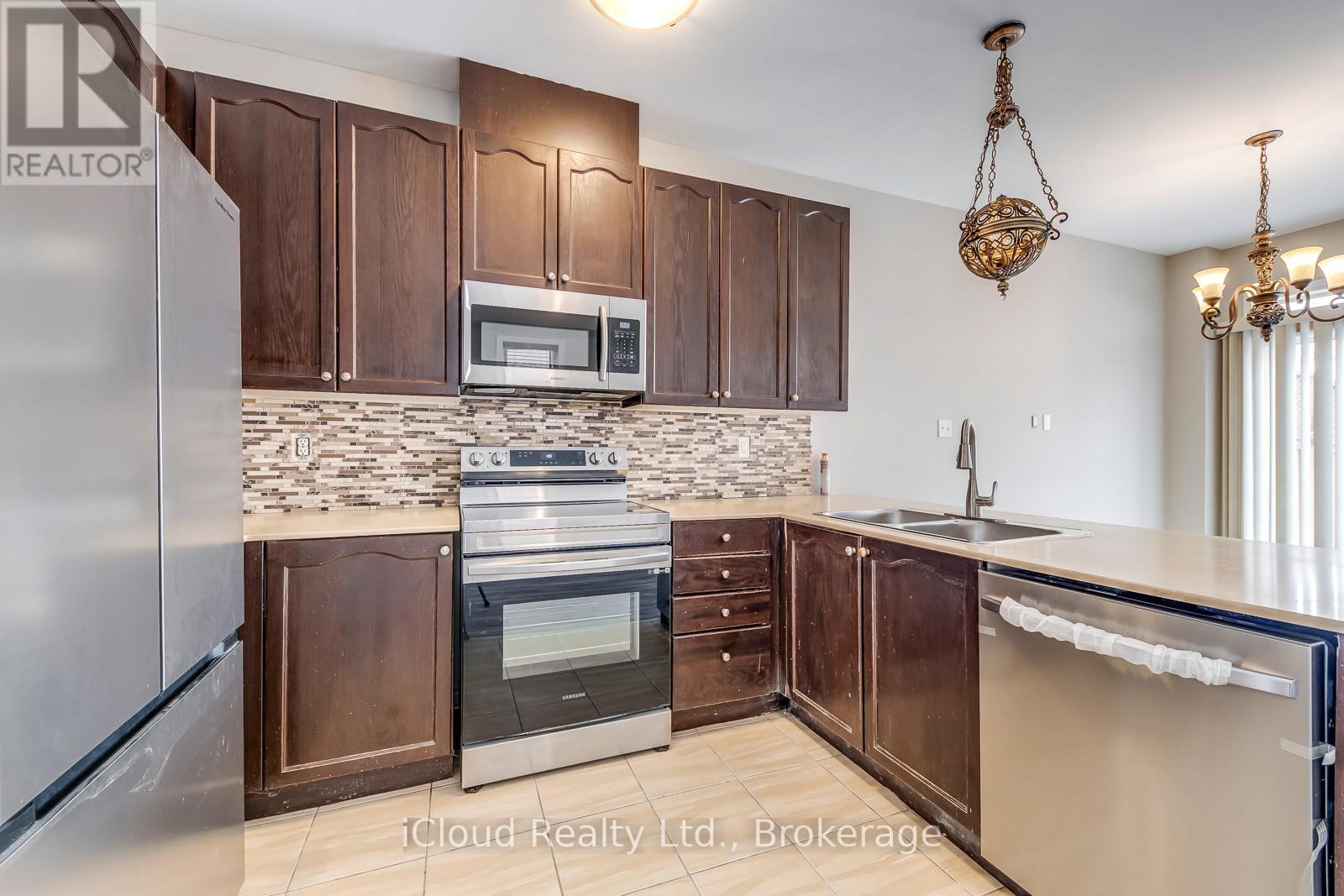 Main/2nd - 518 Coach Drive, Mississauga, Ontario  L5R 0C3 - Photo 10 - W12658242