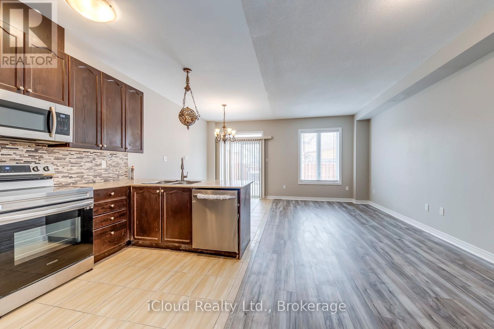 Main/2nd - 518 Coach Drive, Mississauga, Ontario  L5R 0C3 - Photo 13 - W12658242