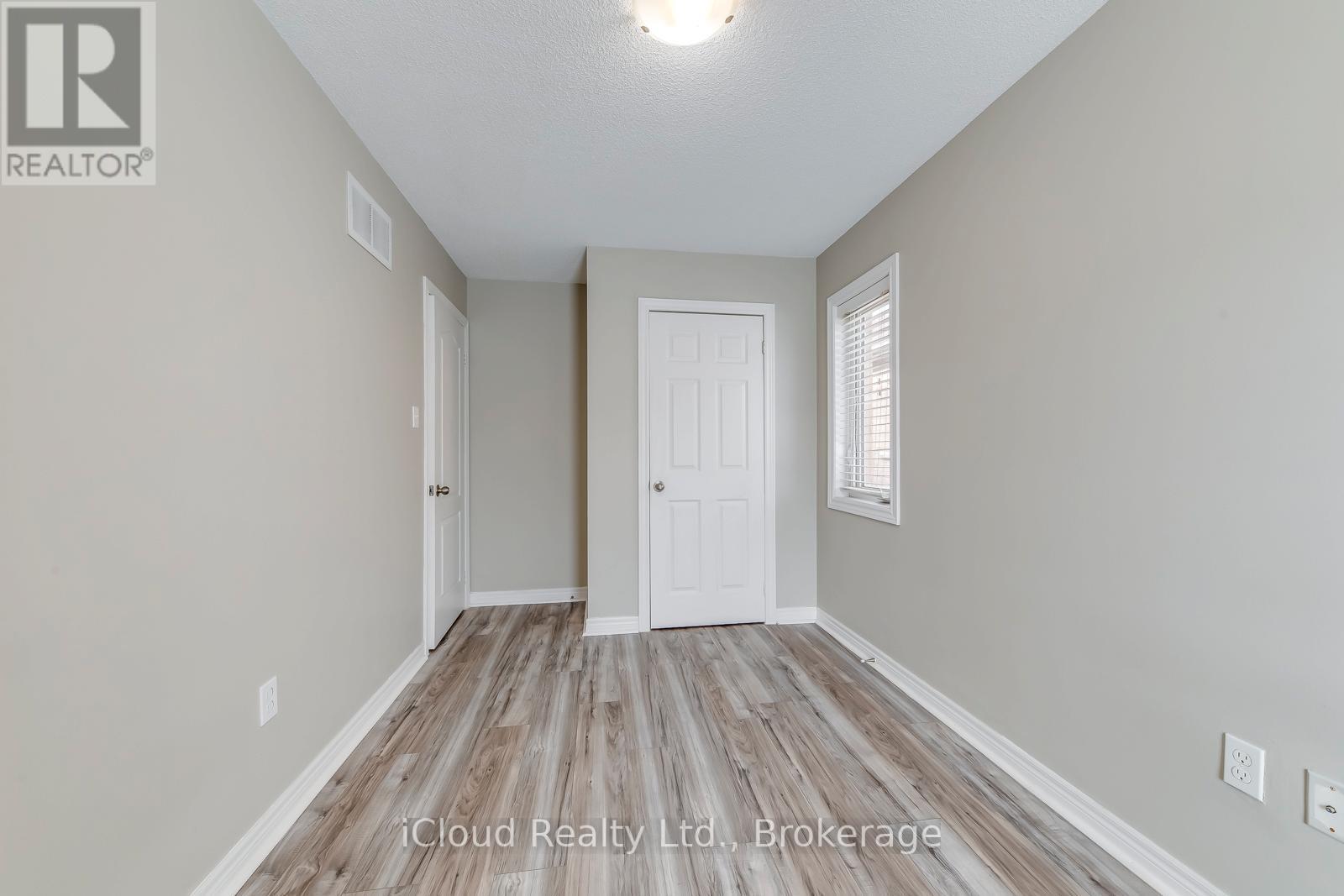 Main/2nd - 518 Coach Drive, Mississauga, Ontario  L5R 0C3 - Photo 31 - W12658242