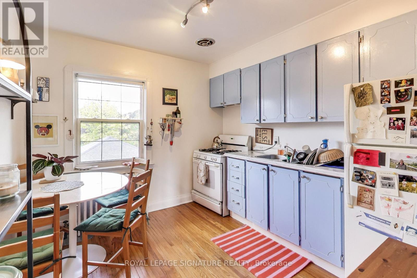 6 Brandon Avenue, Toronto, Ontario  M6H 2C9 - Photo 12 - W12658244