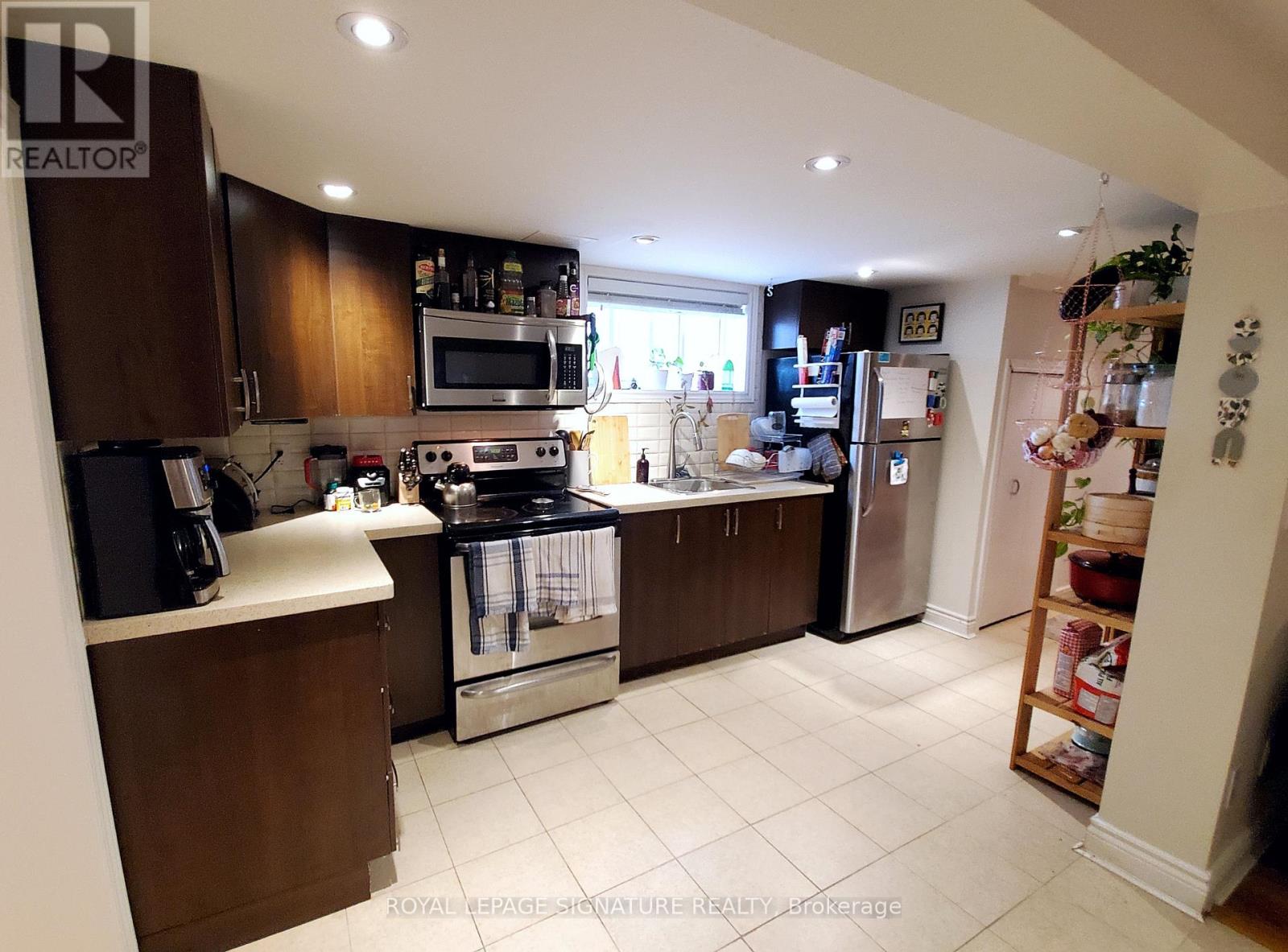 6 Brandon Avenue, Toronto, Ontario  M6H 2C9 - Photo 18 - W12658244