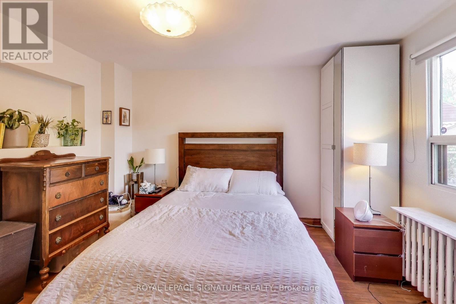 6 Brandon Avenue, Toronto, Ontario  M6H 2C9 - Photo 9 - W12658244