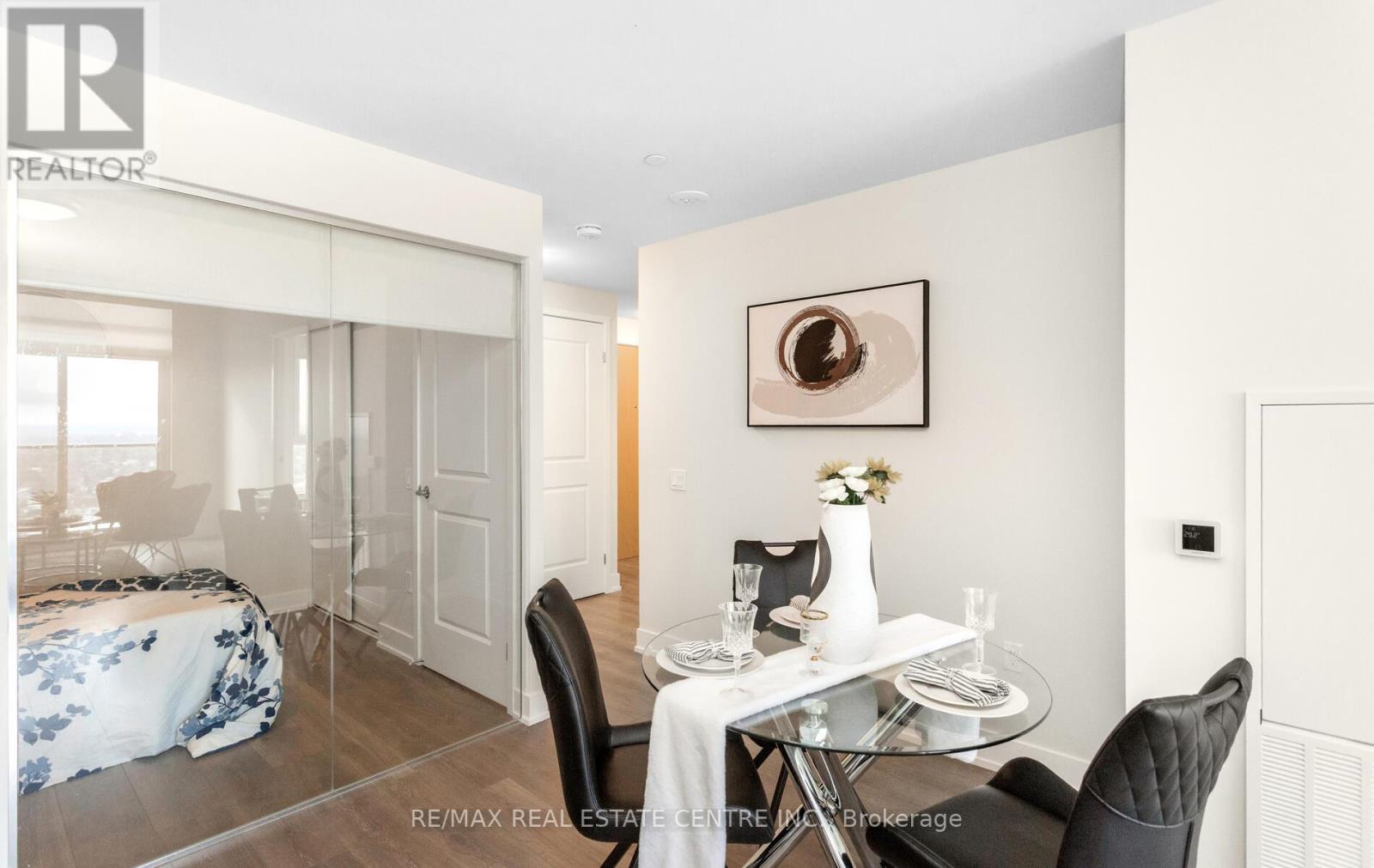 2208 - 202 Burnhamthorpe Road E, Mississauga, Ontario  L5A 0B2 - Photo 20 - W12658248