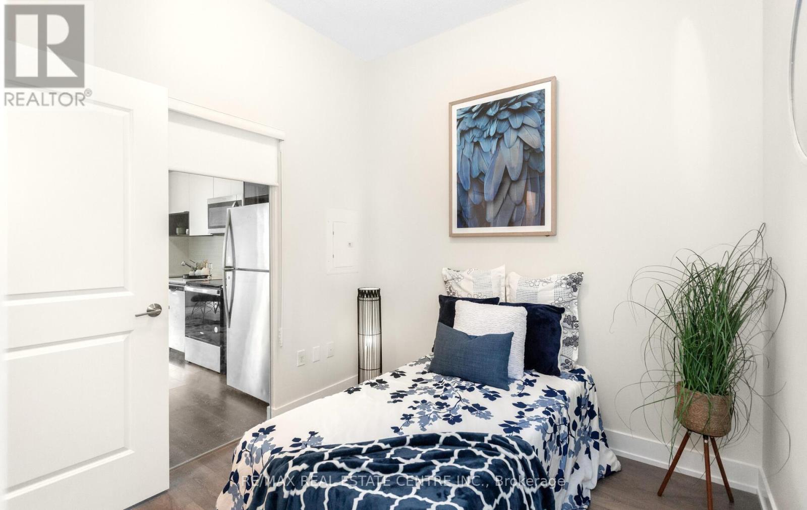 2208 - 202 Burnhamthorpe Road E, Mississauga, Ontario  L5A 0B2 - Photo 24 - W12658248