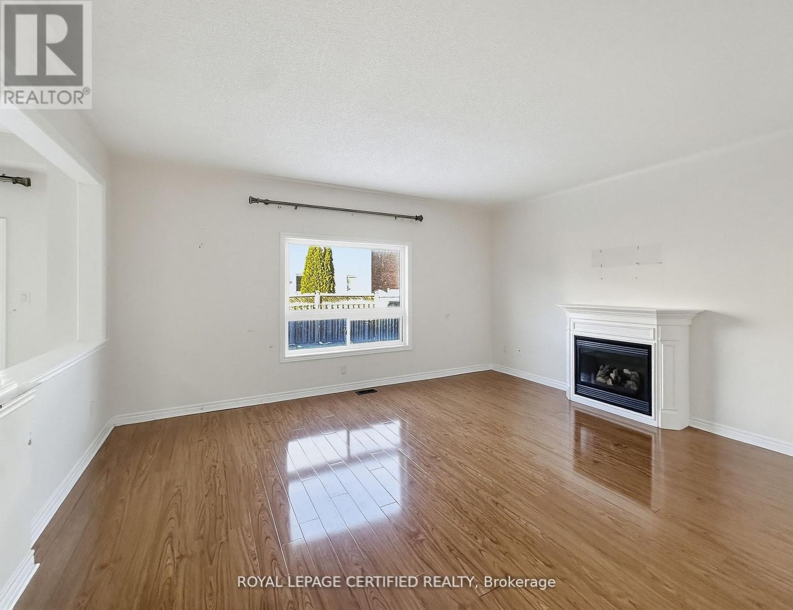 45 Alice Springs Crescent, Brampton, Ontario  L6X 0R7 - Photo 7 - W12658274