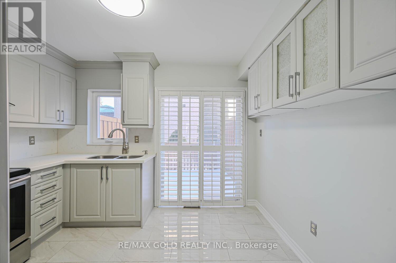 60 - 80 Strathaven Drive, Mississauga, Ontario  L5R 3V9 - Photo 11 - W12658280