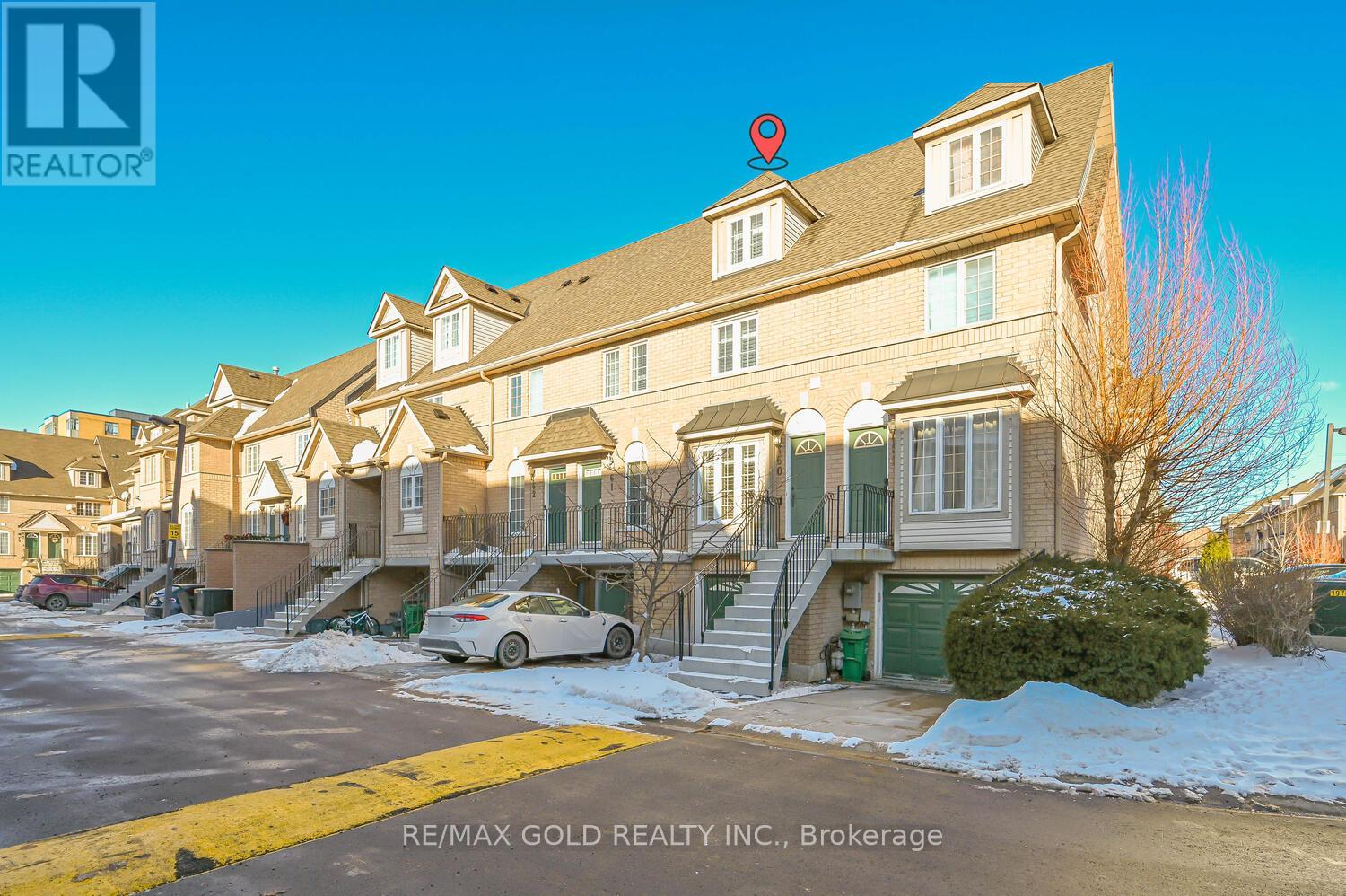 60 - 80 Strathaven Drive, Mississauga, Ontario  L5R 3V9 - Photo 2 - W12658280