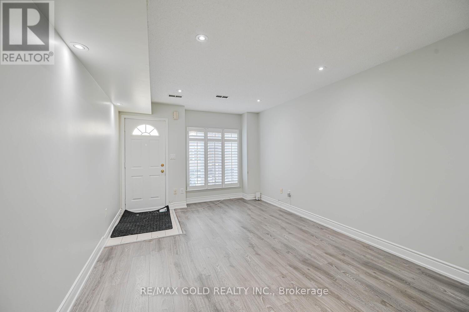 60 - 80 Strathaven Drive, Mississauga, Ontario  L5R 3V9 - Photo 6 - W12658280