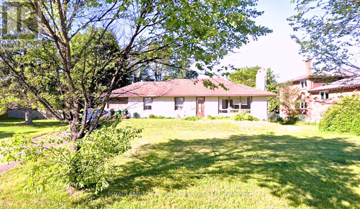 2556 Burslem Road, Mississauga, Ontario  L5A 2R6 - Photo 1 - W12658284