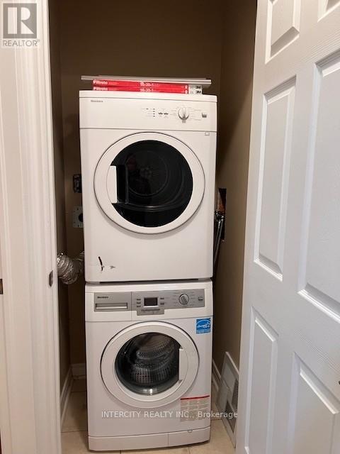 3 - 1947 Lawrence Avenue, Toronto, Ontario M9N 1H3 - Photo 10 - W12595586