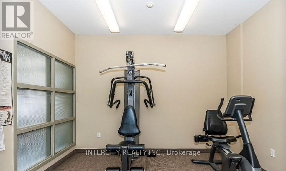 3 - 1947 Lawrence Avenue, Toronto, Ontario M9N 1H3 - Photo 22 - W12595586