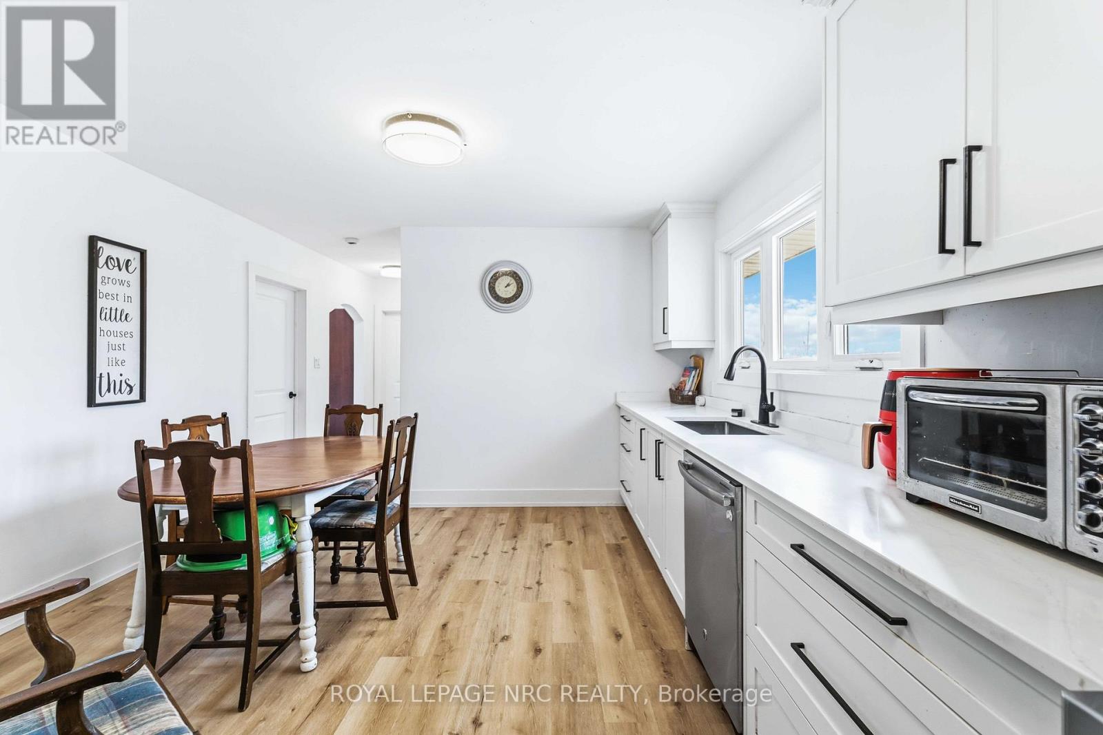 764 Collver Road, West Lincoln, Ontario  L0R 2J0 - Photo 12 - X12658320