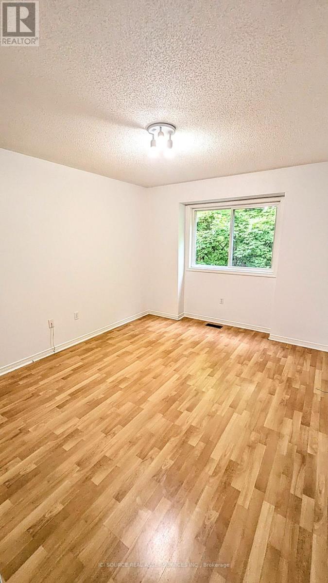 44 Eli Shackleton Court, Toronto, Ontario  M1E 5K3 - Photo 3 - E12658332