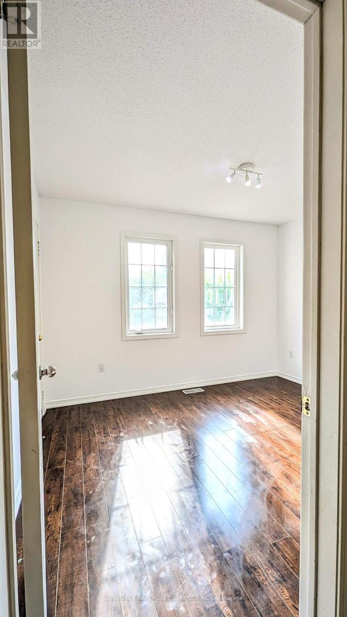 44 Eli Shackleton Court, Toronto, Ontario  M1E 5K3 - Photo 7 - E12658332