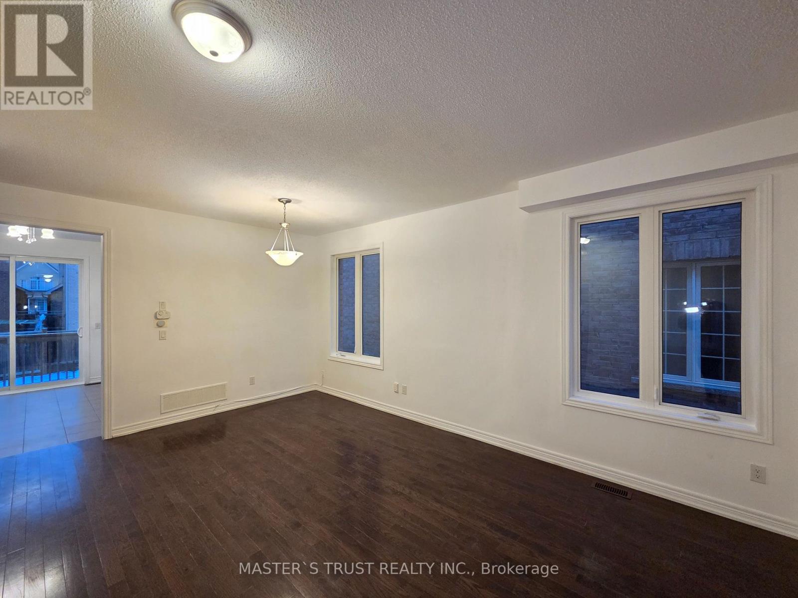 11 Beacon Point Street, Markham, Ontario  L6E 0P3 - Photo 3 - N12658318