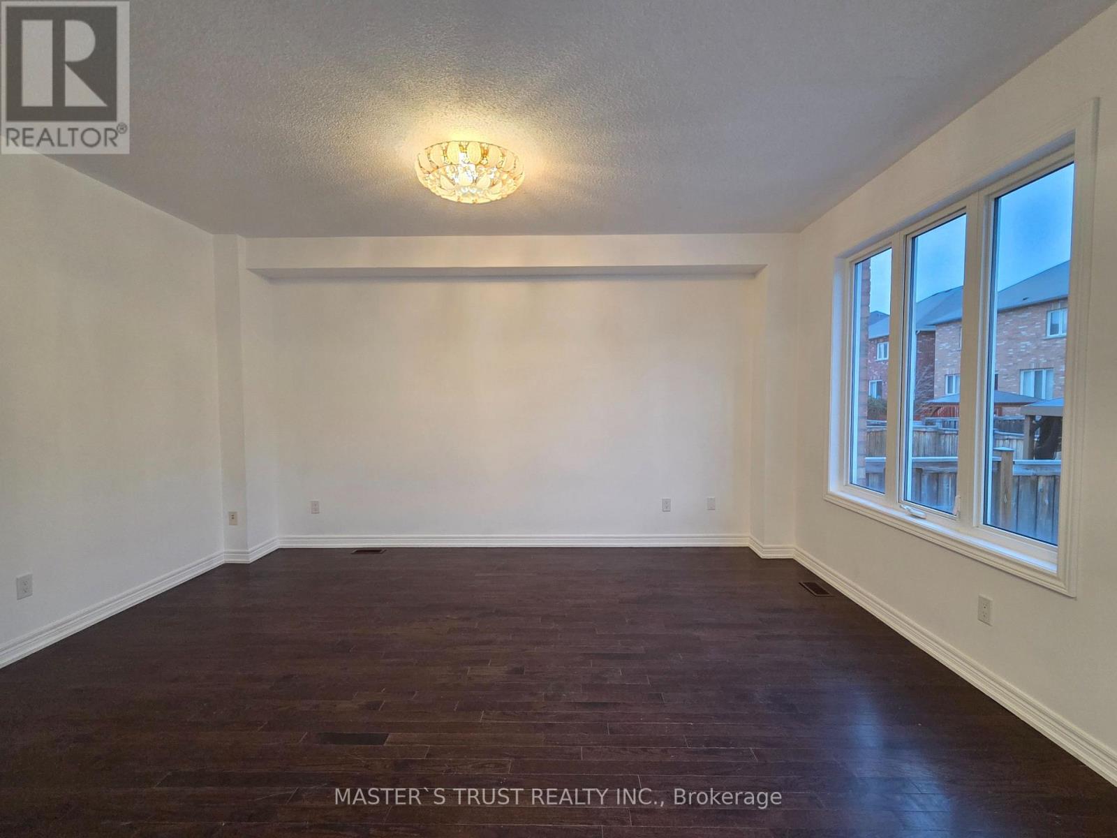 11 Beacon Point Street, Markham, Ontario  L6E 0P3 - Photo 9 - N12658318