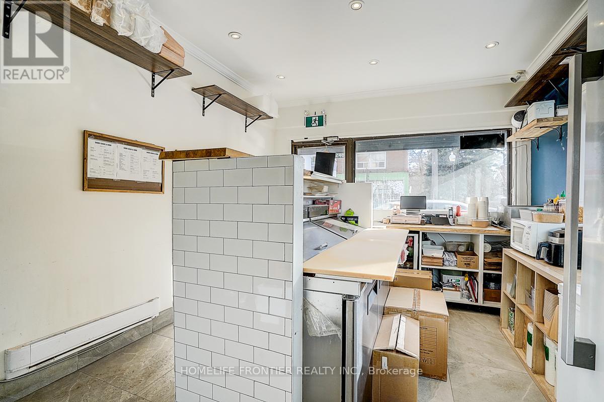 6246 Main Street, Whitchurch-Stouffville, Ontario  L4A 1E2 - Photo 9 - N12658340