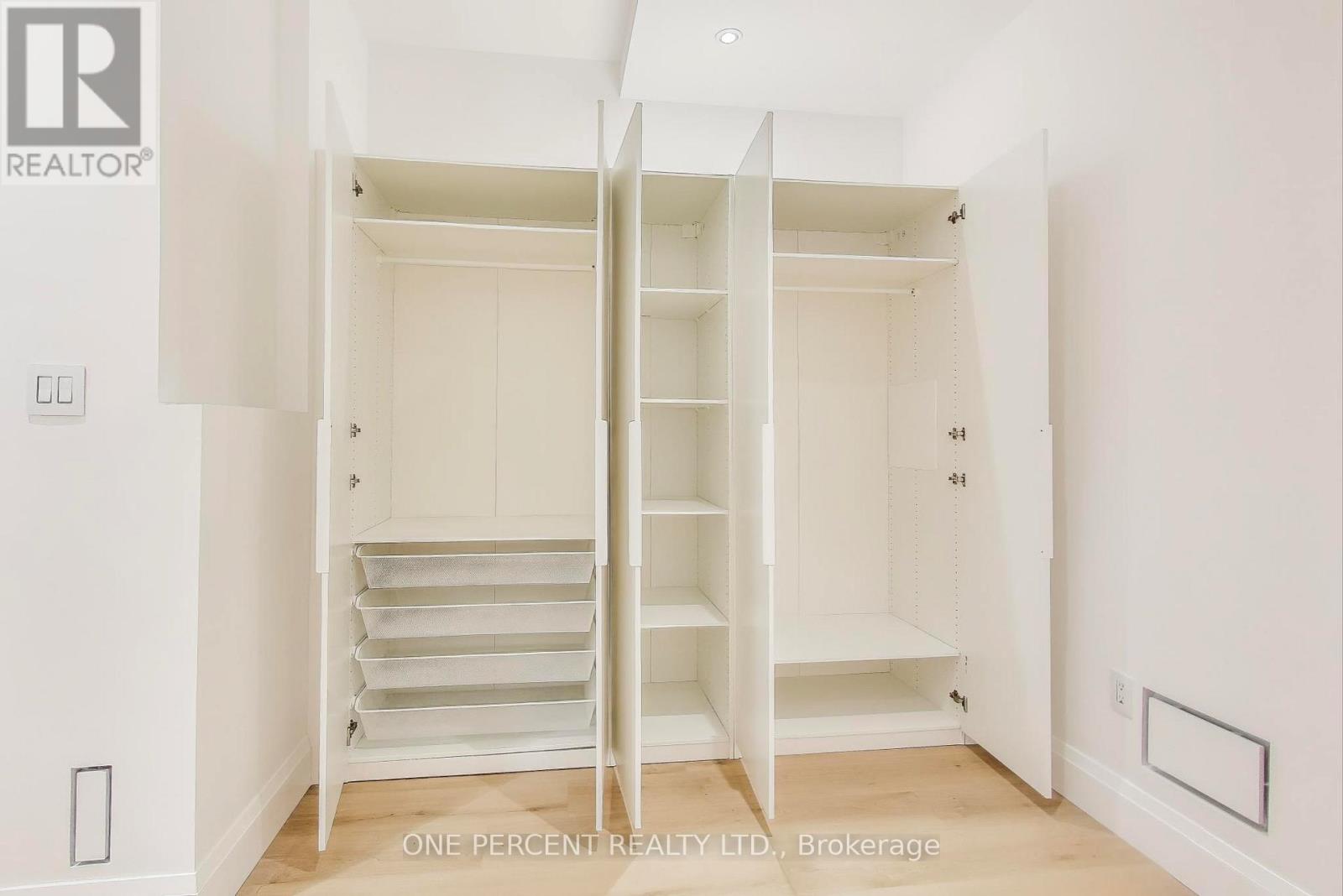 23 Mitchell Avenue, Toronto, Ontario  M6J 1C1 - Photo 29 - C12423019