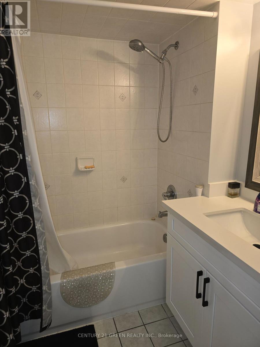 22 - 37 Four Winds Drive, Toronto, Ontario  M3J 1K7 - Photo 14 - W12658326