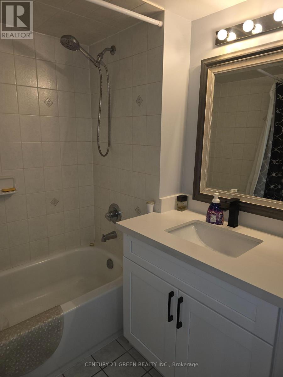 22 - 37 Four Winds Drive, Toronto, Ontario  M3J 1K7 - Photo 15 - W12658326