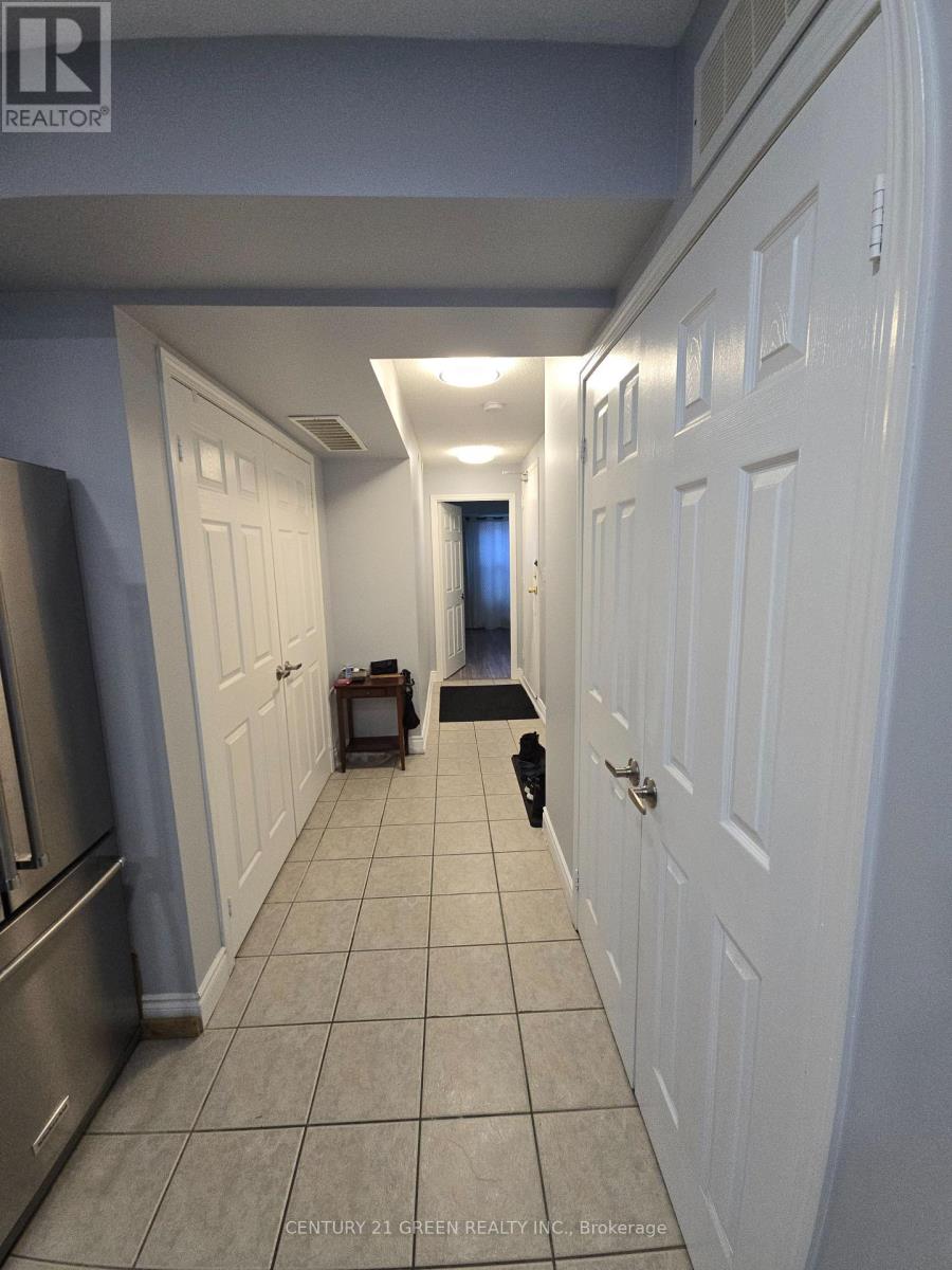 22 - 37 Four Winds Drive, Toronto, Ontario  M3J 1K7 - Photo 4 - W12658326