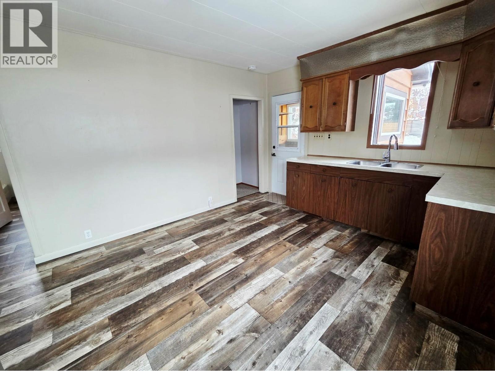 608 4 Avenue, Kimberley, British Columbia  V1A 2S1 - Photo 13 - 10369554