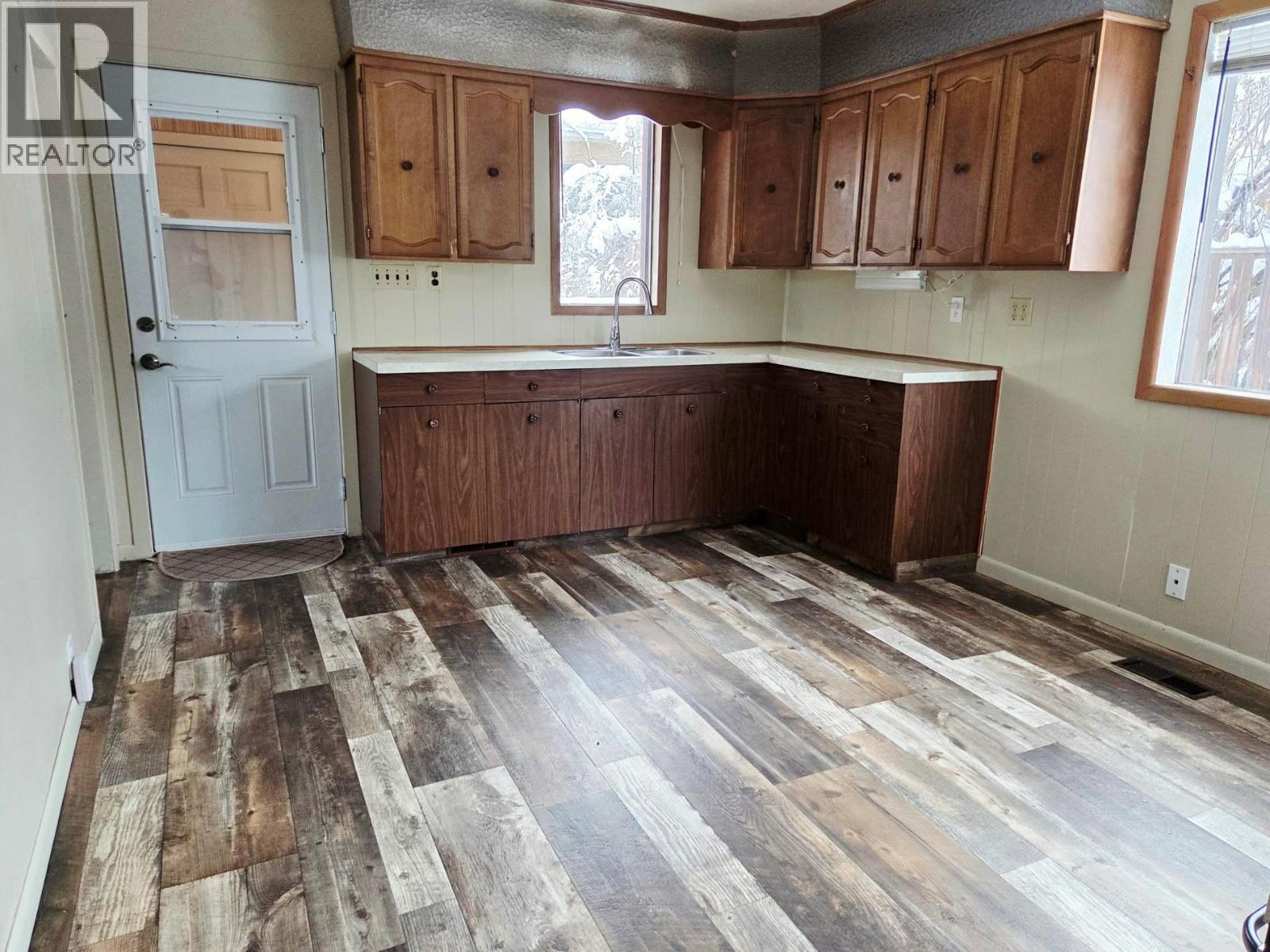 608 4 Avenue, Kimberley, British Columbia  V1A 2S1 - Photo 11 - 10369554